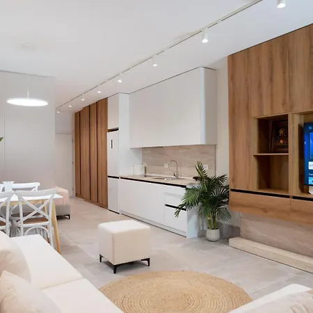 I&k Blloku Center * Tirana