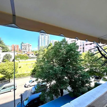 I&k Blloku Center Διαμέρισμα *