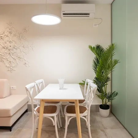I&k Blloku Center Διαμέρισμα Τίρανα